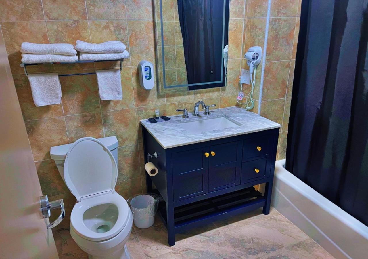 Hotel Liberty Inn & Suites-Jfk Airport- La Guardia Airport New York Bagian luar foto